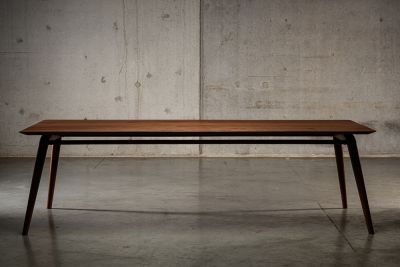 Pitcher Eetkamertafel notenhout