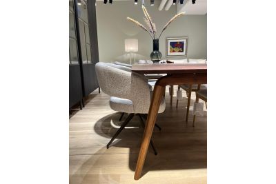 MALMÖ ARMSTOEL DRAAIPOOT KNIK ( 2 kleuren)