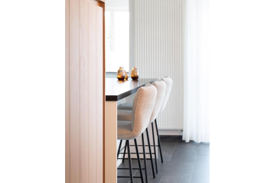 BARSTOEL OP DRAAIPOOT