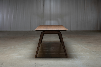 SHOWMODEL AMSTERDAM Pitcher | notenhout 260 x 100 OP=OP
Seuren Tafels Pitcher Tafel bij De Tafelaar