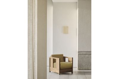 ROAN LOUNGE CHAIR - VARNISHED TEAK AMBER FABRIC 60 x 70 x 65 10832 