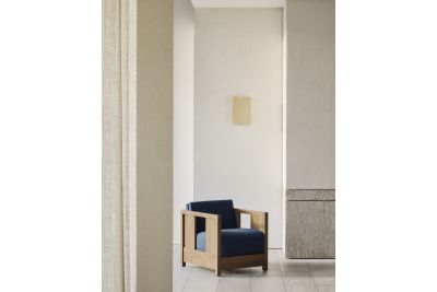 ROAN LOUNGE CHAIR - VARNISHED TEAK INK FABRIC 60 x 70 x 65 10833