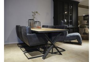 STEEL dining table 250x100x76
250 x 100 x 76 cm