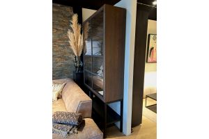 Design Dune Glaskast met taats deuren