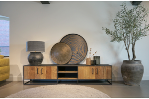 STEEL TV meubel 240 x 40 x 50 cm
240 x 40 x 50 cm