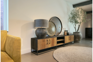 STEEL TV meubel 240 x 40 x 50 cm
240 x 40 x 50 cm