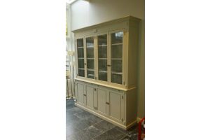 Buffet maatwerkkast in kalkverf