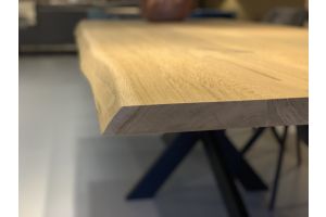 Spicy Zanzibar boomstamrand metalen poot HA
Afwerking HA