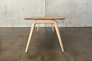 Pitcher eettafel eikenhout