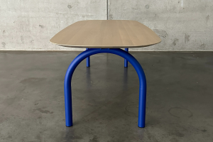 Tunnel eettafel notenhout | Seuren Tafels 