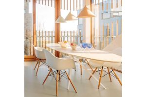 Zwaan eettafel notenhout | Seuren Tafels