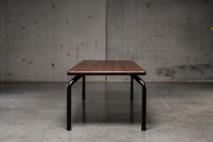 Bourgondiër eettafel notenhout | Seuren Tafels 