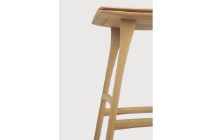 OSSO COUNTER STOOL - VARNISHED OAK - COGNAC LEATHER 57 x 33 x 69	