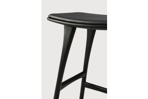 OSSO COUNTER STOOL - VARNISHED OAK - BLACK - BLACK LEATHER 57 x 33 x 69	53051