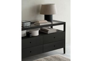 SPINDLE DRESSER - VARNISHED OAK - BLACK - 4 DRAWERS 150 x 56 x 83	51240