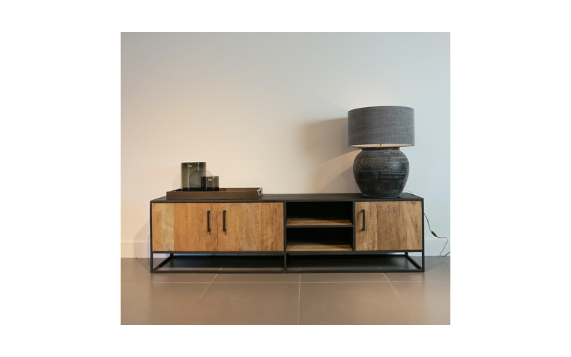 STEEL TV meubel 200 x 40 x 50 cm
200 x 40 x 50 cm