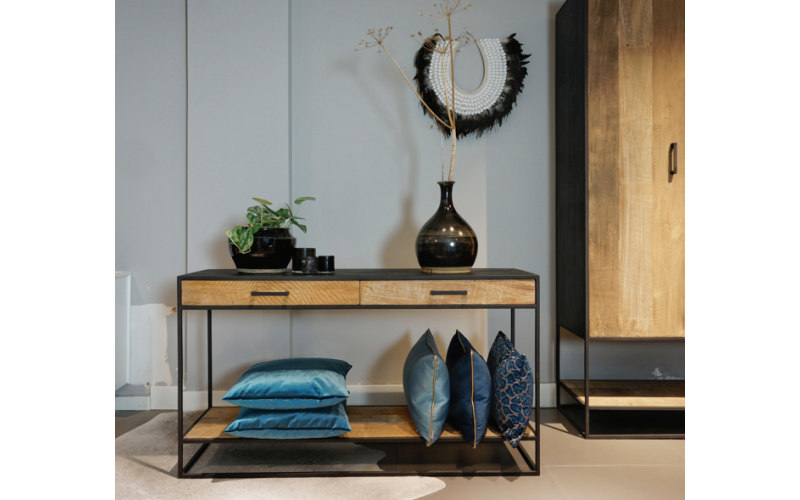 STEEL Side Table 140 x 40 x 78 cm 
140 x 40 x 78 cm 