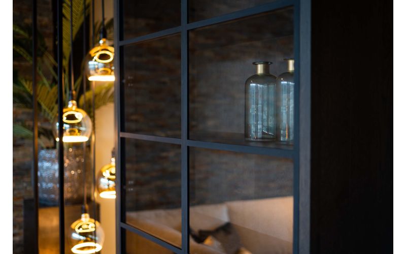 EGK091  Glaskast eiken rustiek PUUR/DUNE 2drs eiken/ 2drs metaal / kast 1deel 230x125x40