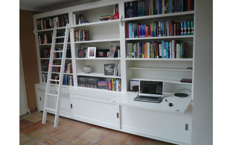 Op maat gemaakte strakke bibliotheekkast