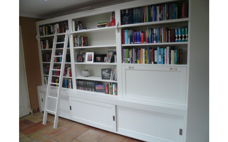 Op maat gemaakte strakke bibliotheekkast