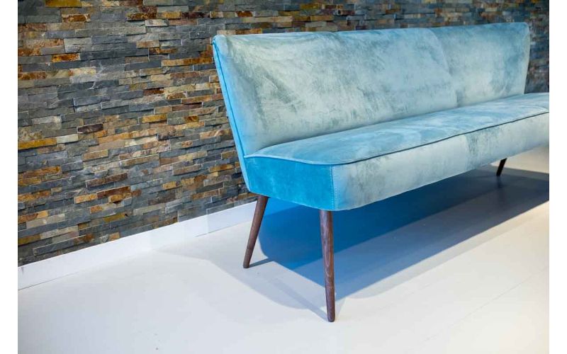 Retro eettafelbankje