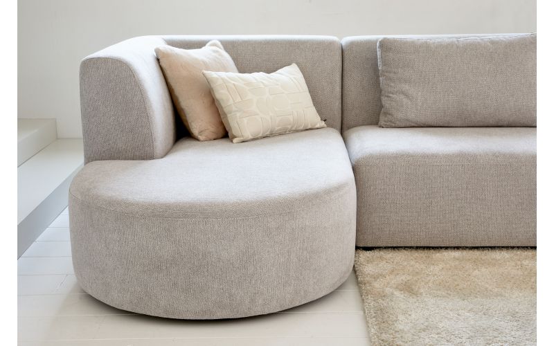 HUG FROM DENMARK | BANK MET VEEL RONDINGEN