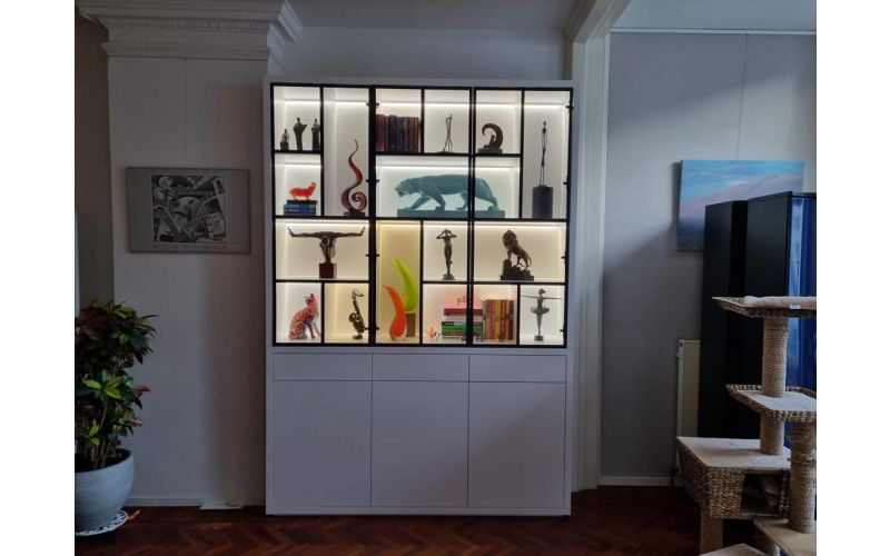 Soof's kast op maat gemaakt