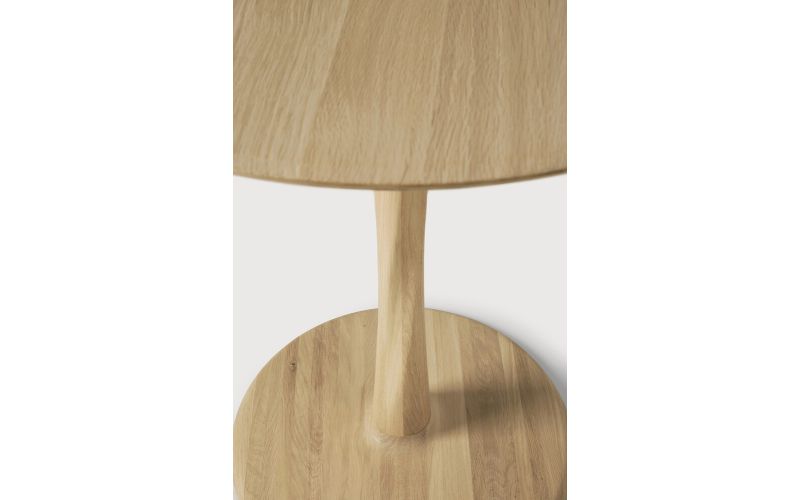 50035	Torsion dining table - varnished oak - round