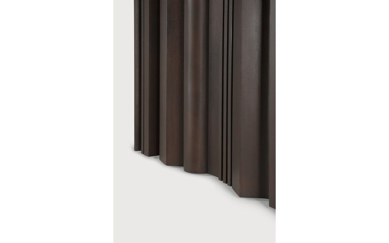 Sequence dining table - varnished mahogany