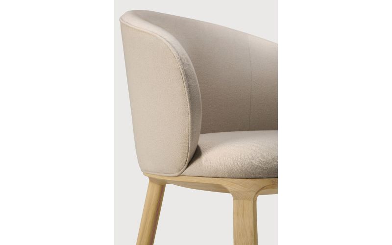 Unda dining chair - varnished oak - Salt fabric