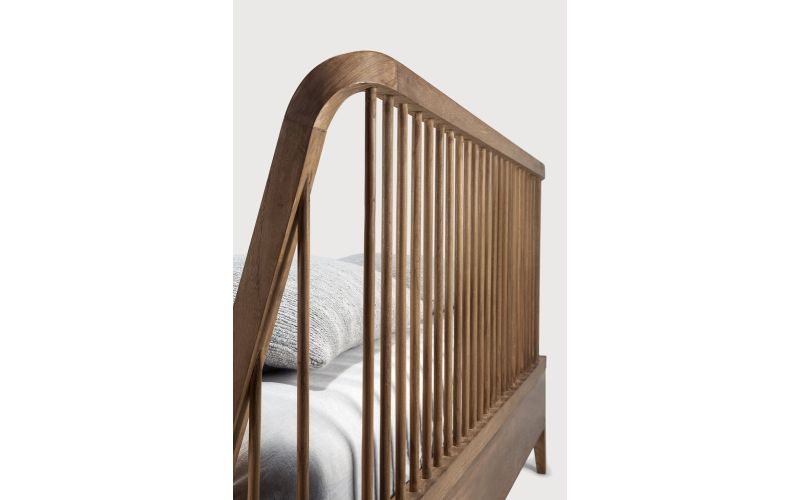 ETHNICRAFT TEAK SPINDLE BED  180 X 200 CM