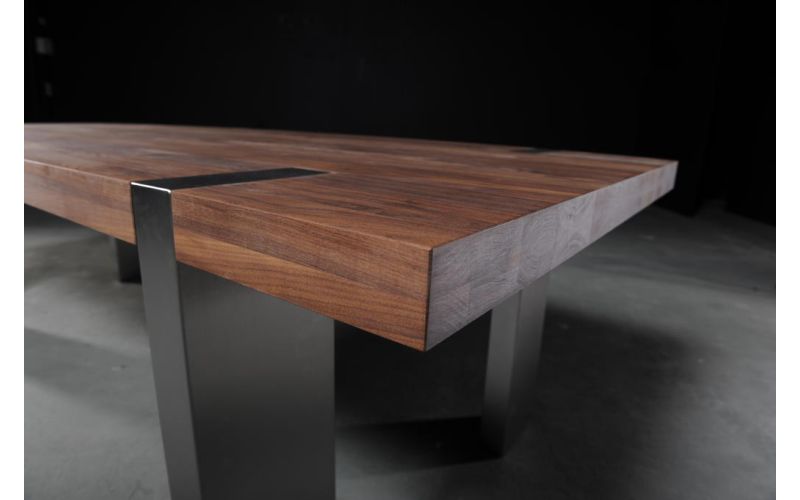 Gulliver Spagaat eettafel noten | Seuren Tafels