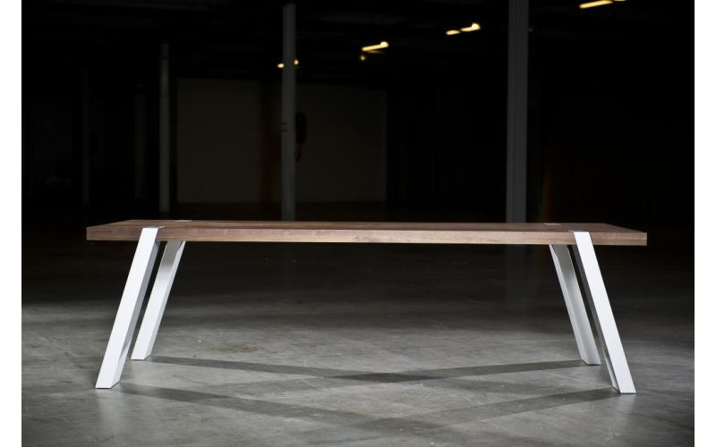 Gulliver Spagaat eettafel noten | Seuren Tafels