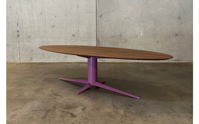 Jump & Wave eettafel notenhout | Seuren Tafels 