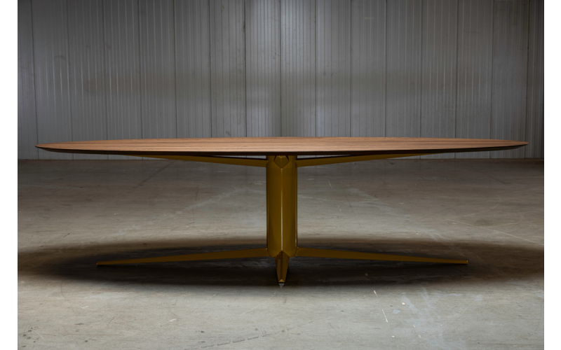 Jump & Wave eettafel notenhout | Seuren Tafels 