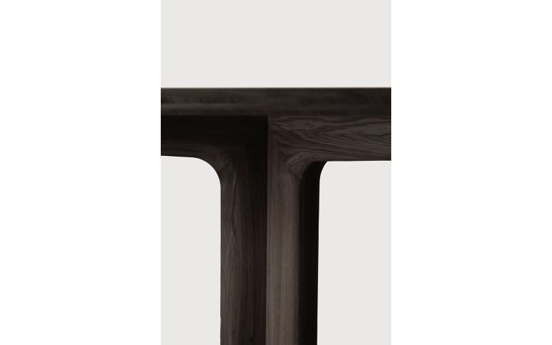 CORTO DINING TABLE VARNISHED OAK