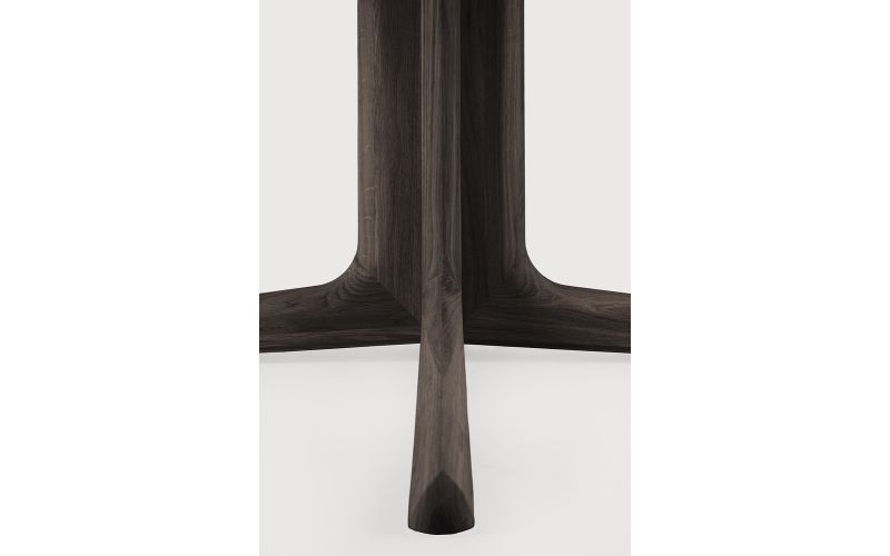 CORTO DINING TABLE VARNISHED OAK