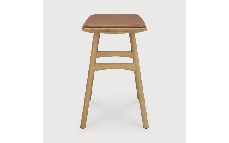 OSSO STOOL - VARNISHED OAK - COGNAC LEATHER 