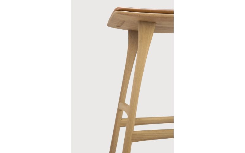 OSSO COUNTER STOOL - VARNISHED OAK 