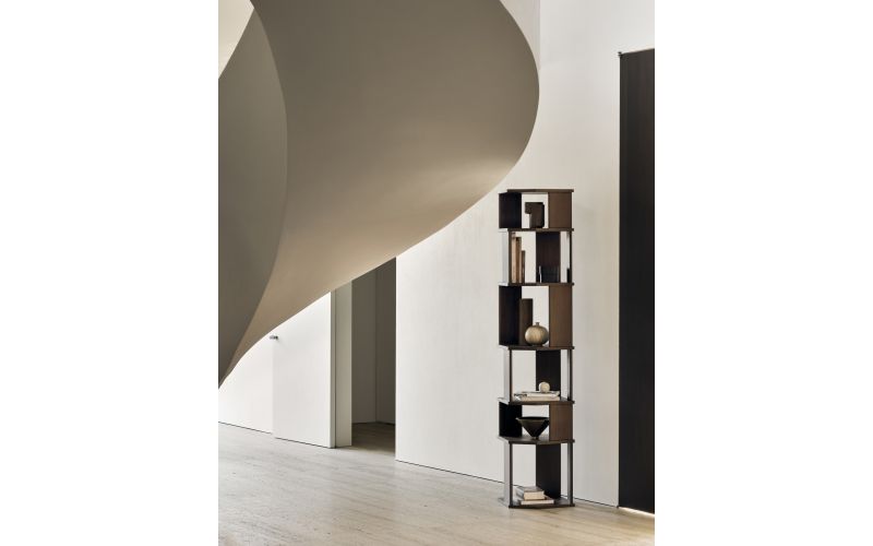 STAIRS COLUMN - VARNISHED TEAK - BROWN 45 x 46 x 204	10131