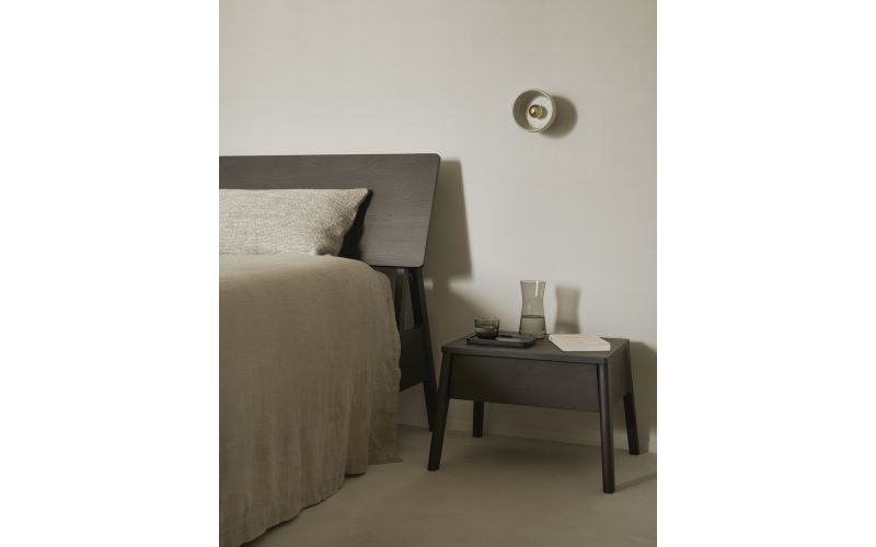 AIR BEDSIDE TABLE - VARNSIHED OAK - BROWN - 1 DRAWER 56 x 44 x 37	51190