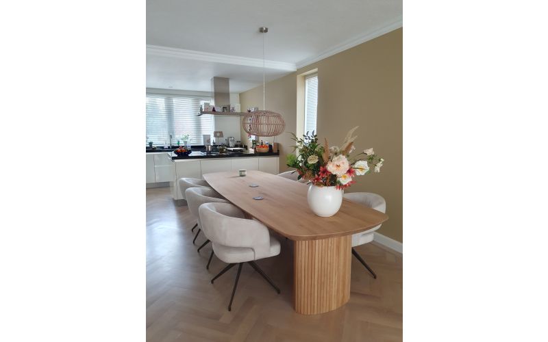 MALMÖ ARMSTOEL DRAAIPOOT KNIK ( 2 kleuren)