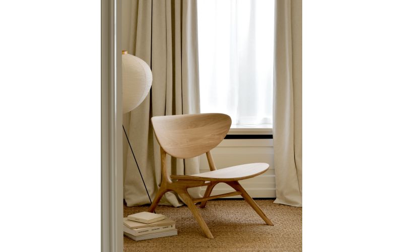 EYE LOUNGE CHAIR - OAK 74 x 77 x 73	50676