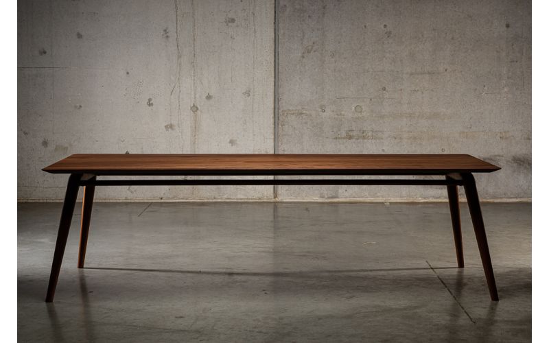 SHOWMODEL AMSTERDAM Pitcher | notenhout 260 x 100 OP=OP
Seuren Tafels Pitcher Tafel bij De Tafelaar