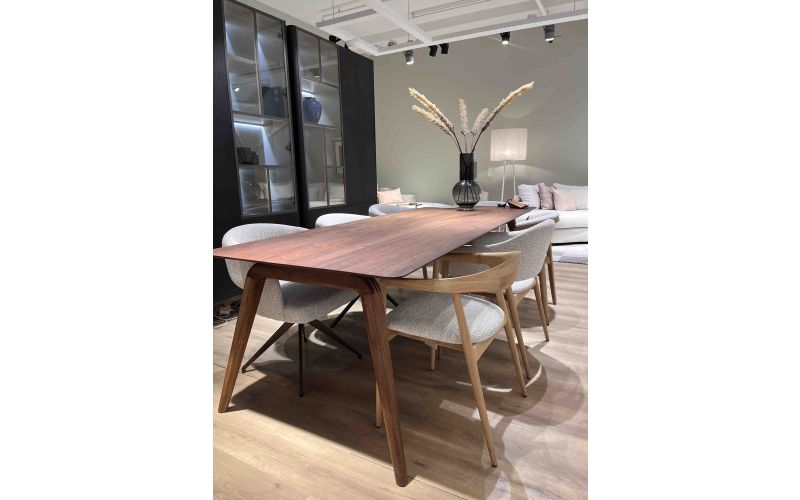 SHOWMODEL AMSTERDAM Pitcher | notenhout 260 x 100 OP=OP
Seuren Tafels Pitcher Tafel bij De Tafelaar