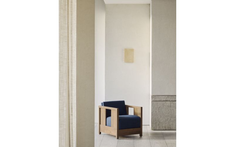 ROAN LOUNGE CHAIR - VARNISHED TEAK INK FABRIC 60 x 70 x 65 10833