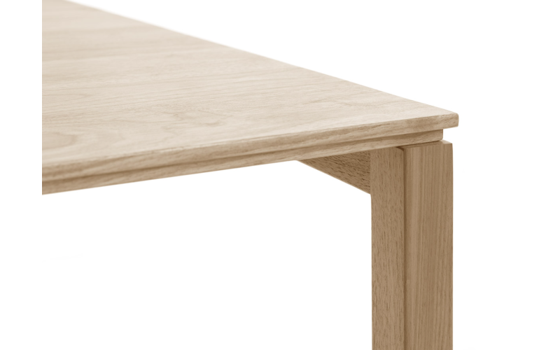 Linnea Maatwerktafel Eikenhout 240x100x76 cm  SHOWMODEL DEN HAAG 