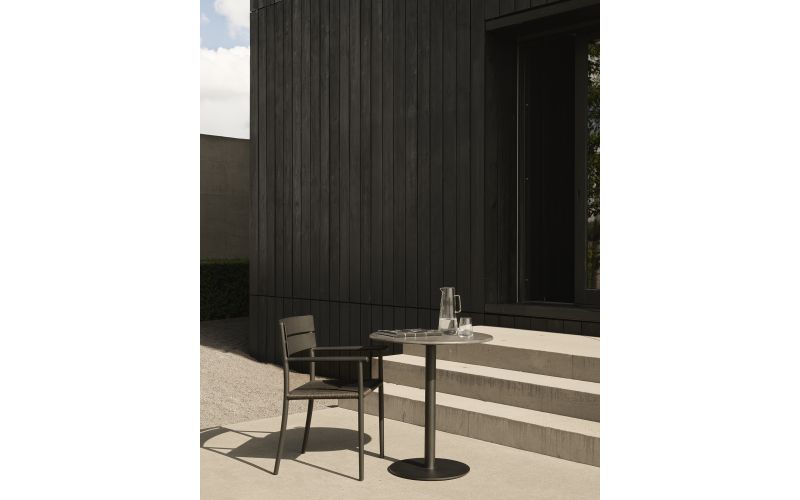 ETHNICRAFT ELIN OUTDOOR DINING CHAIR ALUMINIUM WITH ARM DARK BRONZE 60572 52 x 57 x 84