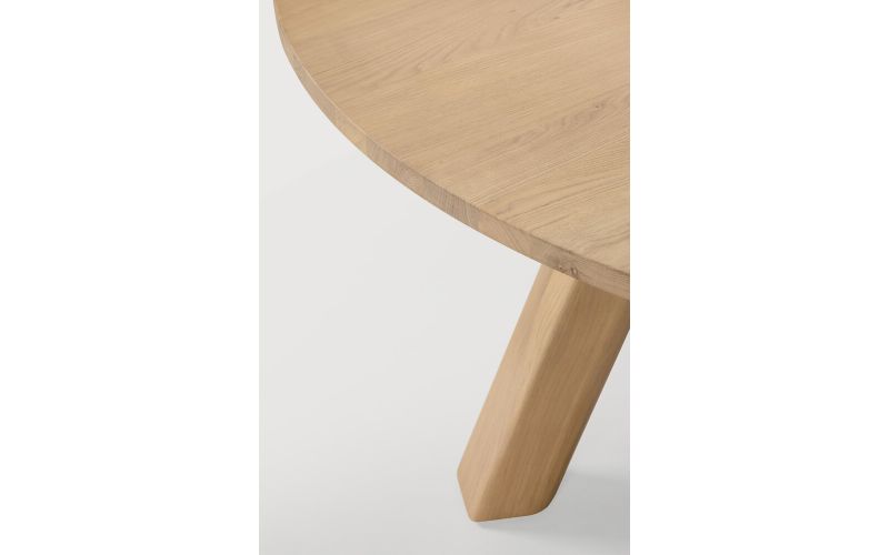 UNDA DINING TABLE OAK ROUND 180 x 180 x 76 CM 50701